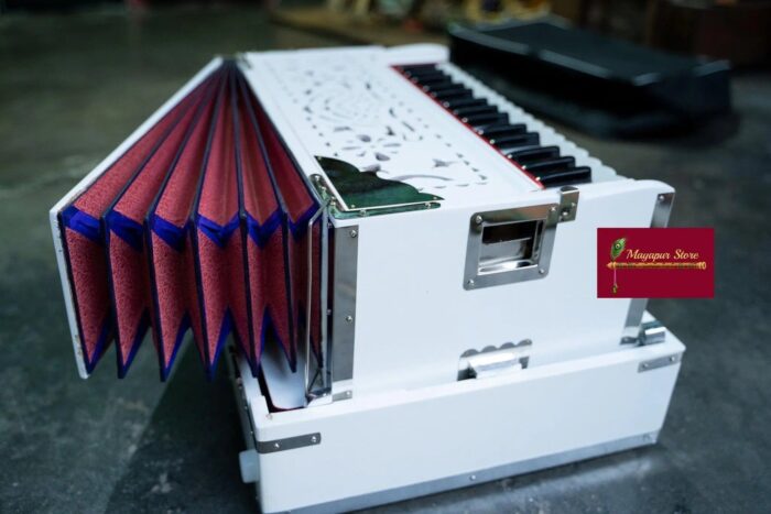 2.5 Octave White Harmonium Compact and Good Sound with Top Quality Reeds