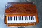 The Perfect 2.5 Octave Harmonium for Kirtan, Harinam & more! Rich Sound, Top Quality Reeds - Small Portable