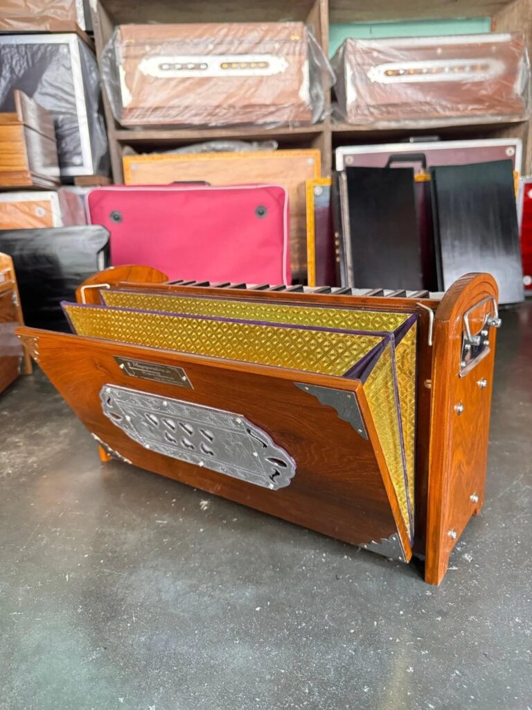 The Best Quality Dolphin Harmonium: A Journey into Indian Musical Excellence - MAYAPURSTORE
